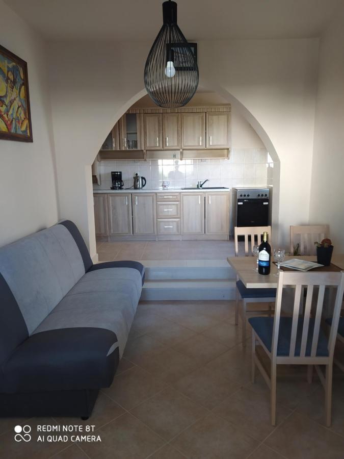 Sandrina Apartment