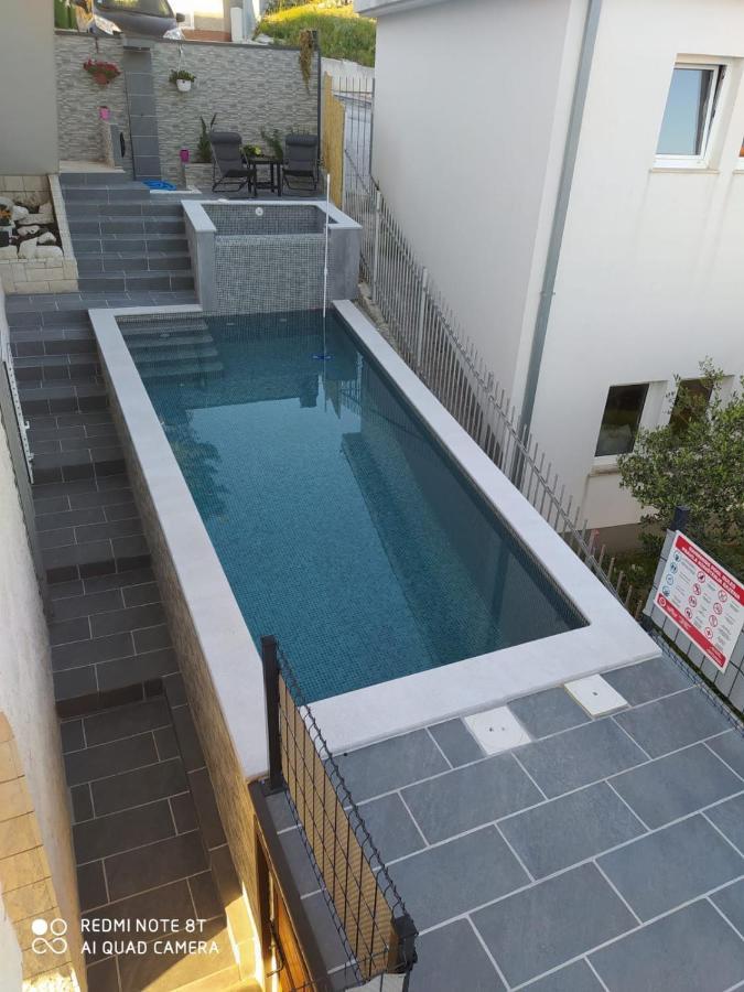 Sandrina Apartment *